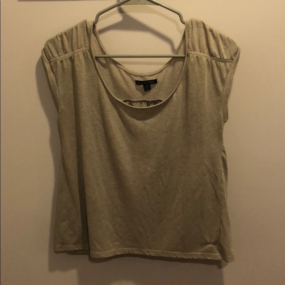 American Eagle t shirt
